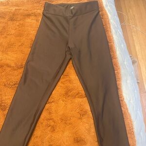 ALO Yoga Women's Brown Ankle Pants